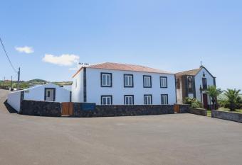 Casa dos Romeiros has Balcony rooms