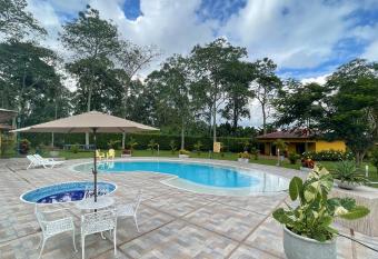 PRAGA HOTEL CAMPESTRE has Balcony rooms