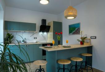 Deluxe Apartments  has Balcony rooms