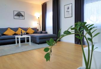 Apartman F&F 2 has Balcony rooms