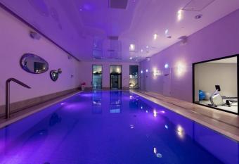 Antares Hotel allows 18 year olds to book a room