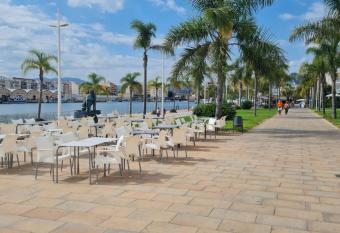 APARTAMENTO GANDIA BEACH- 2 Linea de Playa has Balcony rooms