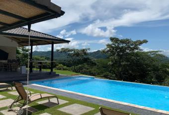 CASA MATAPALO ON THE HILL, AMAZING VIEW allows 18 year olds to book a room