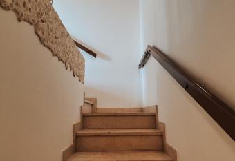 T-Rex                 - Appartamento elegante con idromassaggio has rooms with a private hot tub