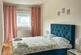 Apartman Lasta has Balcony rooms