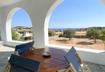 Lizzy   s Escape Home has Balcony rooms