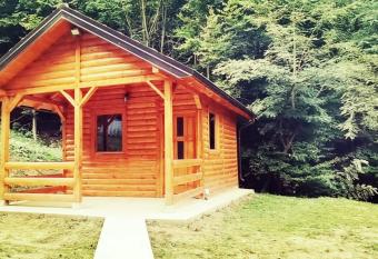 Brvnara Elena has Balcony rooms