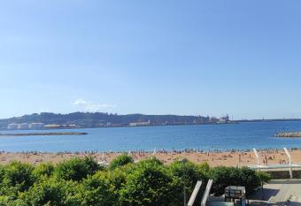 Prado-Gijon has Balcony rooms