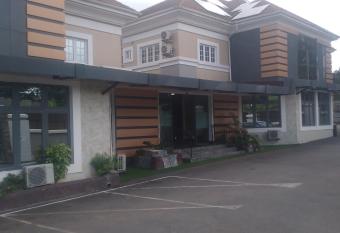 Lion Luxury suites allows 18 year olds to book a room