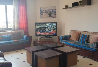 Riadh el Manar 3 allows 18 year olds to book a room