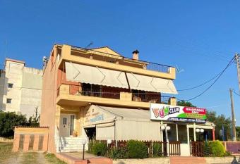 ALEXANDER  S APARTMENT has Balcony rooms