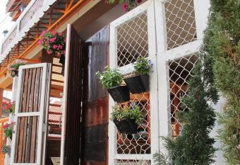 Villa Vacay Chiang Mai allows 18 year olds to book a room