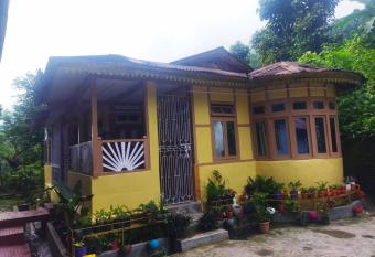 Tapaikoarkoghar has Balcony rooms