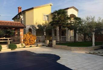 Apartments Barbara has Balcony rooms