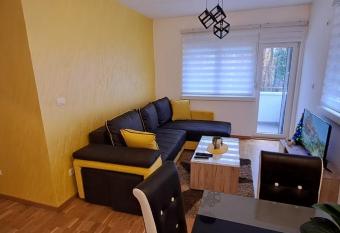 Apartman TEJA DELUXE has Balcony rooms