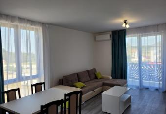 Apartament Ioana has Balcony rooms