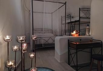 Mentoras  Complex has Balcony rooms