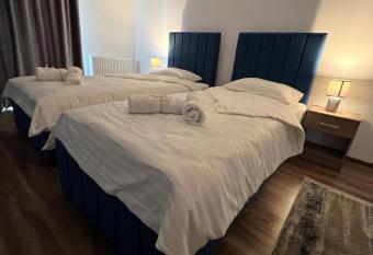 Aparthotel Plevnei4 has Balcony rooms