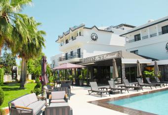 Edem Flower Hotel has Balcony rooms