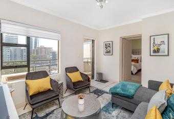 West Point Properties has rooms with a private hot tub