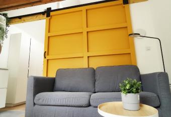 Au Mexico (Centre - Gare - Atypique - Parking) has Balcony rooms