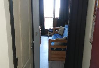 Appartement Edelweiss Chamrousse vue sur Recoin La Croix de Chamrousse Grenoble has Balcony rooms