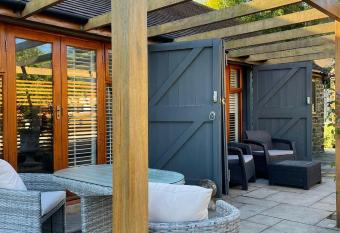 Lavender Cottage - Hillside Holiday Cottages, Cotswolds has Balcony rooms