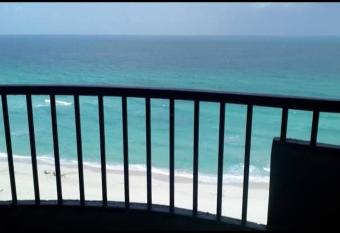 Apartment Panorama Beach Elzohour has rooms with a private hot tub