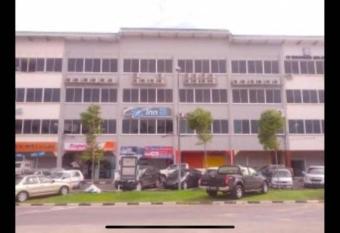 OYO 90579 U Inn allows 18 year olds to book a room