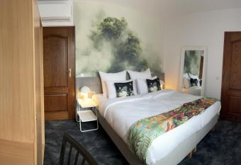 Willa Biblijne Ogrody Cz  stochowa has Balcony rooms