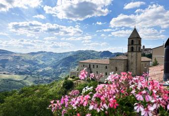 Residenza Sant Angelo - Bike&Trekking House has Balcony rooms