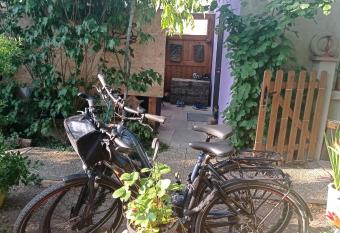 Garden Duplex has Balcony rooms