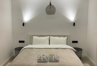 Bright and lovely 1-bedroom apartment in Klaipeda has Balcony rooms