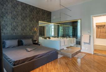Luxury Vitosha Apartment has rooms with a private hot tub