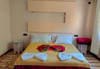 Riad otos views has rooms with a private hot tub