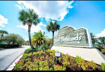 Gulf Highlands Resort Walk to Beach 5 minutes allows 18 year olds to book a room