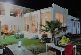 Muco Guest House has Balcony rooms