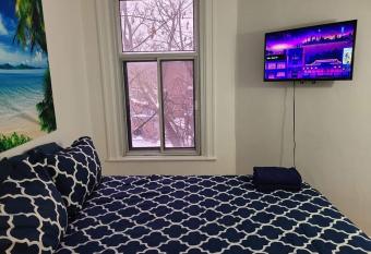 TV + Netflix / High Speed Internet / Room C allows 18 year olds to book a room