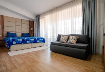 City Center Apartment 2 has Balcony rooms