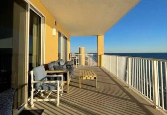 Corner Unit /2 parkings! August reduction! has Balcony rooms