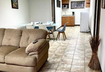 Hermoso apartamento en la capital de Costa Rica has Balcony rooms