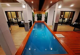 The Chic Pool Villa has Balcony rooms