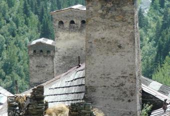 Lento Kaldani Guesthouse has Balcony rooms