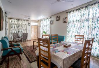 Finley Flats has Balcony rooms