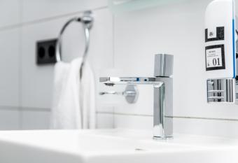 PARKHOTEL BRAUNAU - 24 Stunden Self Check-IN has Balcony rooms