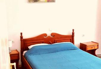 3rd floor appartment in the center with sea view has Balcony rooms