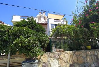 Dat  a da Bah  eli Ferah Dubleks Ev has Balcony rooms