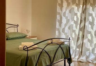 Casa vacanze La terrazza has Balcony rooms