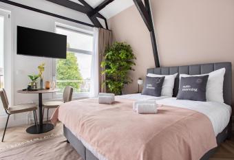 limehome Amsterdam Hemonystraat - Digital access has Balcony rooms