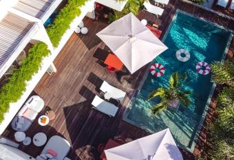 Le Martin Boutique H  tel has Balcony rooms